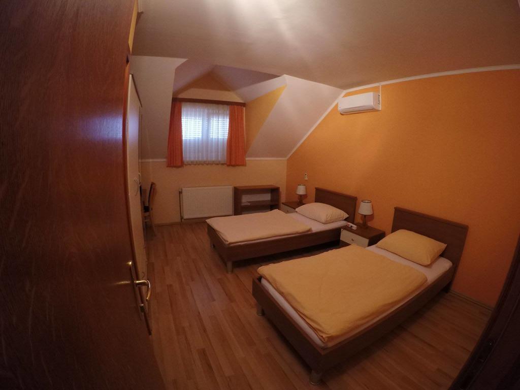 Pansion Rody Panzió Gornja Stubica Kültér fotó
